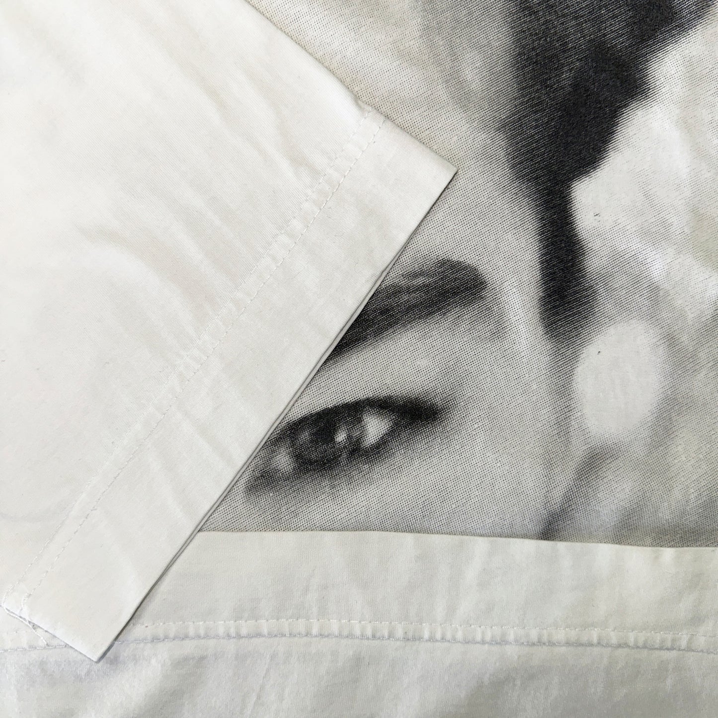 【Bjork】 ビョーク MONOCHROME FACE OVP it takes courage to enjoy it BRIGHTGREENタグ Vintage Tシャツ L