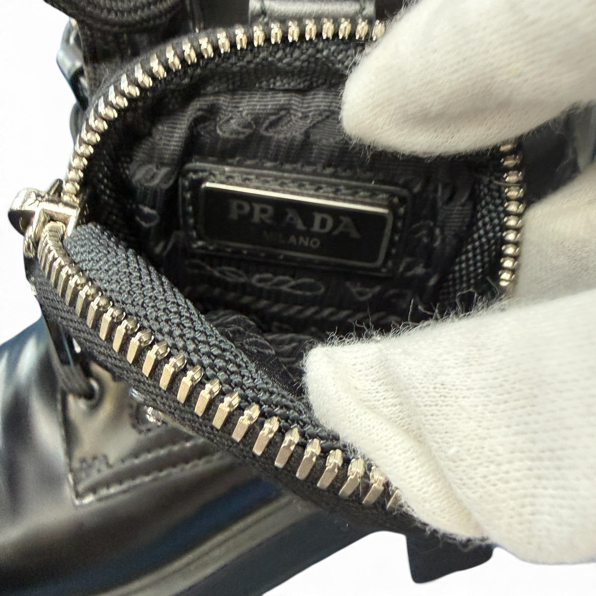 【PRADA】プラダ モノリス ポーチ付 ブーツ