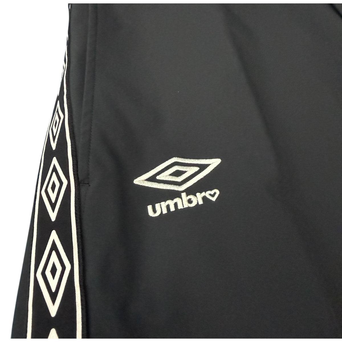 【UMBRO×BASICKS】アンブロ×ベイシックス 23ss "UMBRO TAPE SPORT SLACKS" スラックス