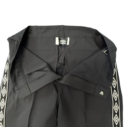 【UMBRO×BASICKS】アンブロ×ベイシックス 23ss "UMBRO TAPE SPORT SLACKS" スラックス
