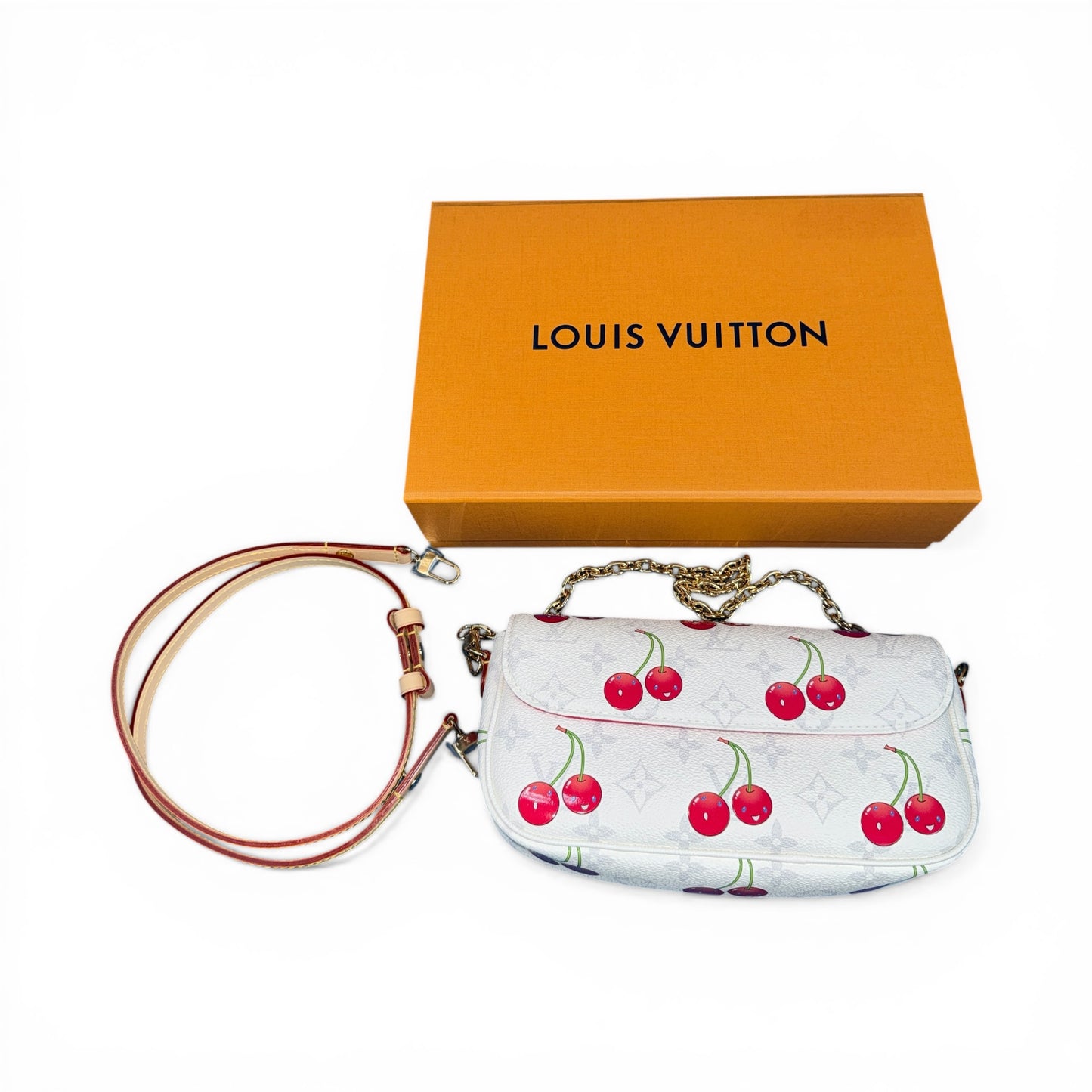 【LOUIS VUITTON】ルイ・ヴィトン "LV x TM ウォレット オン チェーン アイビー" アクセサリーポーチ