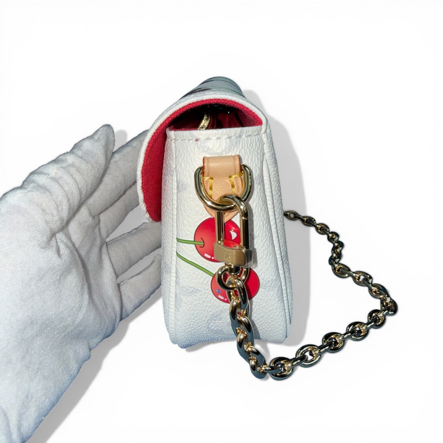 【LOUIS VUITTON】ルイ・ヴィトン "LV x TM ウォレット オン チェーン アイビー" アクセサリーポーチ
