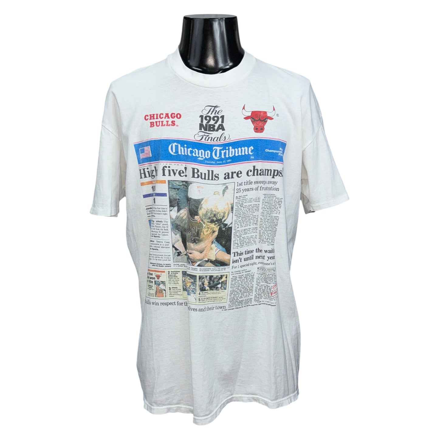 【CHICAGO BULLS】シカゴ・ブルズ "Chicago Tribune 1991 NBA Finals" 90's Vintage Tシャツ