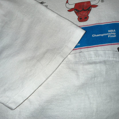【CHICAGO BULLS】シカゴ・ブルズ "Chicago Tribune 1991 NBA Finals" 90's Vintage Tシャツ