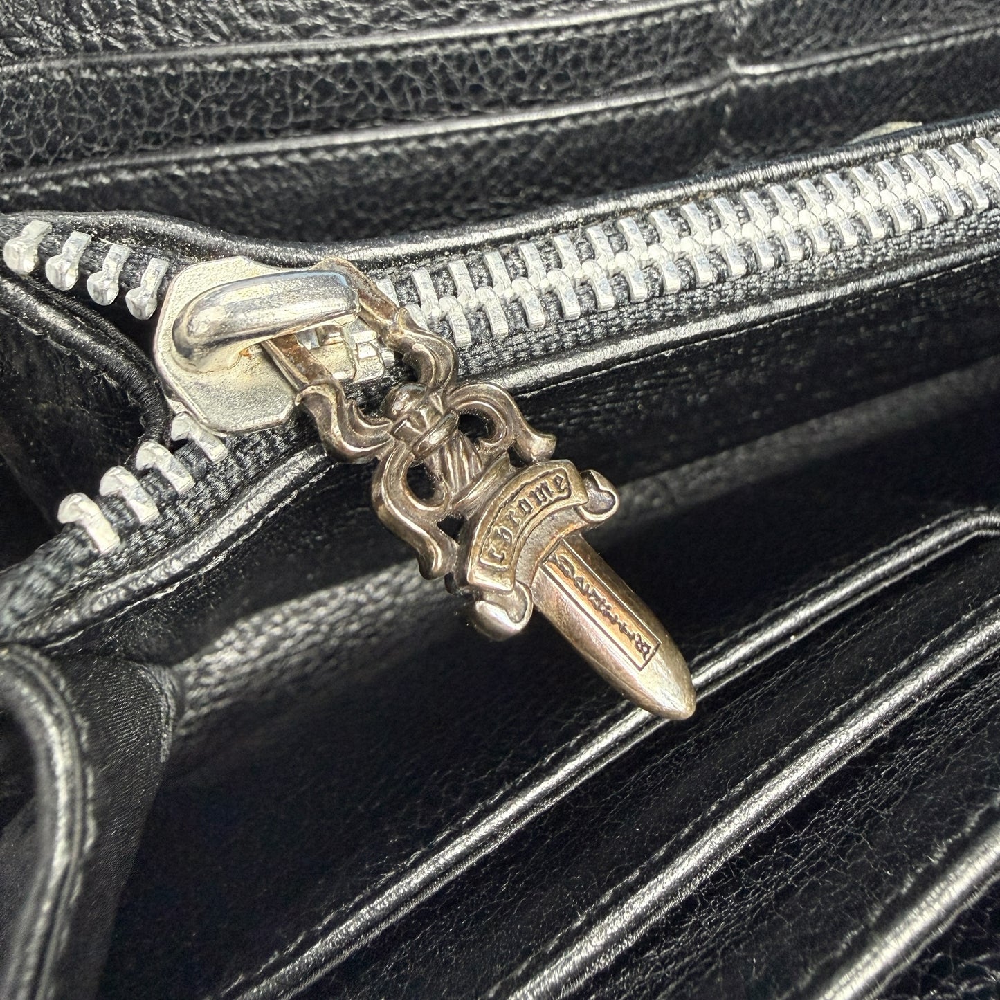 【CHROME HEARTS】クロムハーツ "REC F ZIP ピラミッドプラス" ラウンドファスナー 長財布