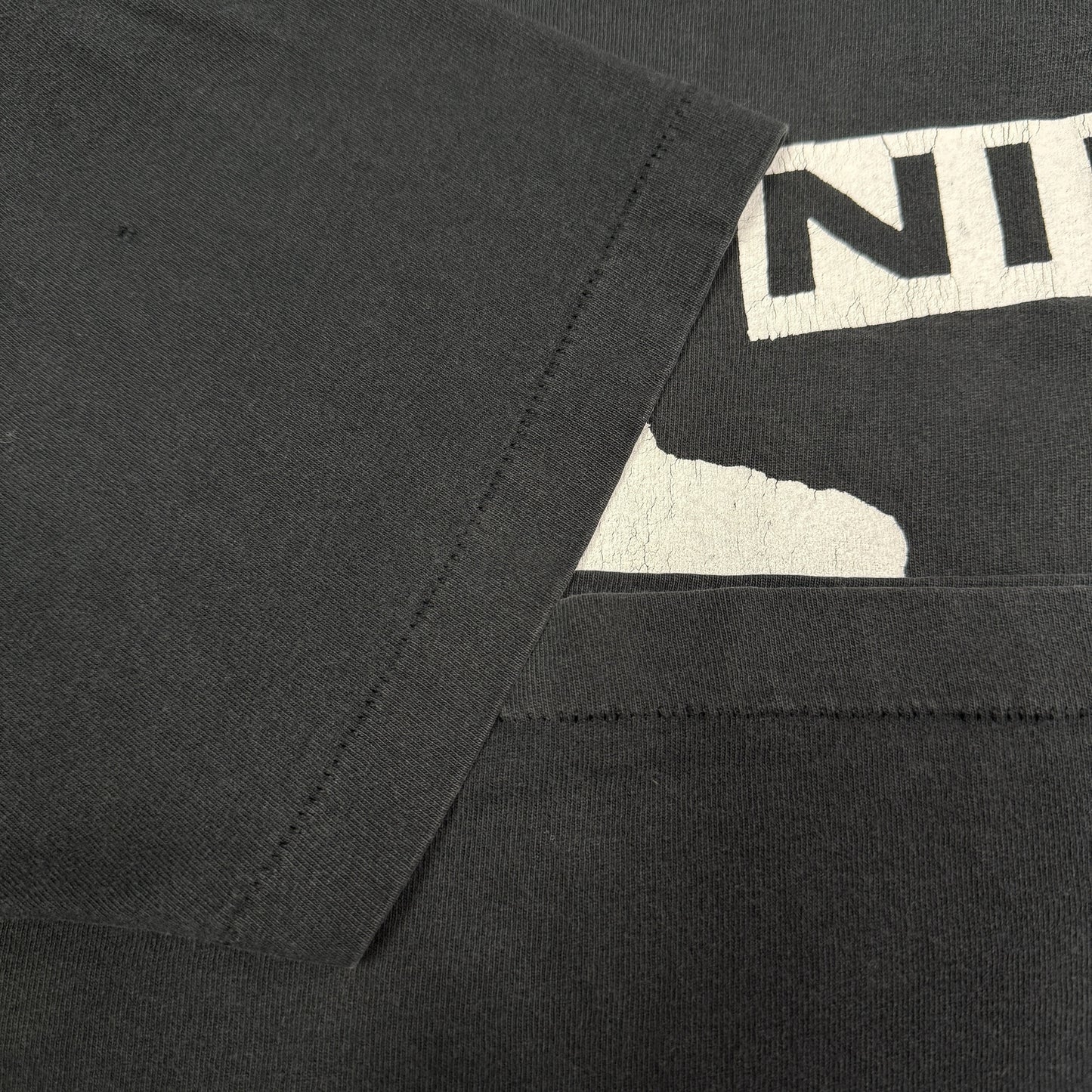 【NINE INCH NAILS】ナイン・インチ・ネイルズ "マルチロゴ & シルエット" 90's Vintage Tシャツ