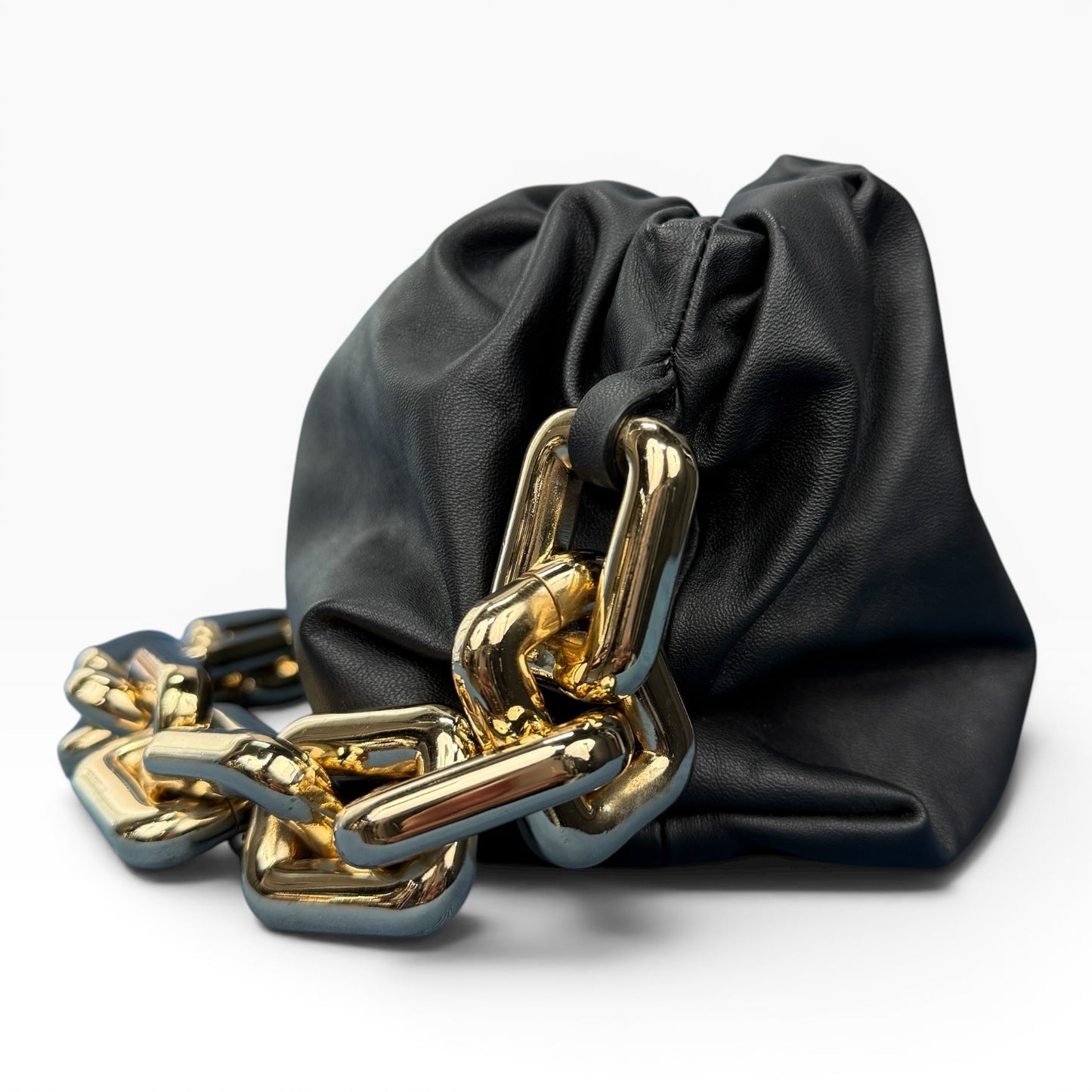 【BOTTEGA VENETA】ボッテガヴェネタ "THE CHAIN POUCH" レザー ショルダーバッグ