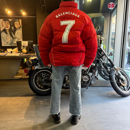 [BALENCIAGA] Balenciaga “FOOTBALL PRINT” logo down jacket