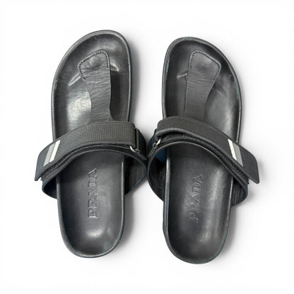 【PRADA】プラダ "2Y3013 ラバーロゴ" レザートングサンダル