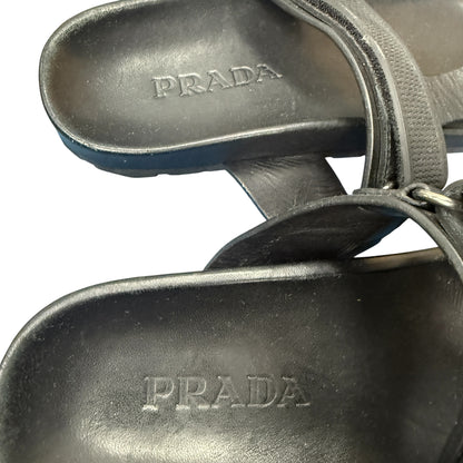 【PRADA】プラダ "2Y3013 ラバーロゴ" レザートングサンダル