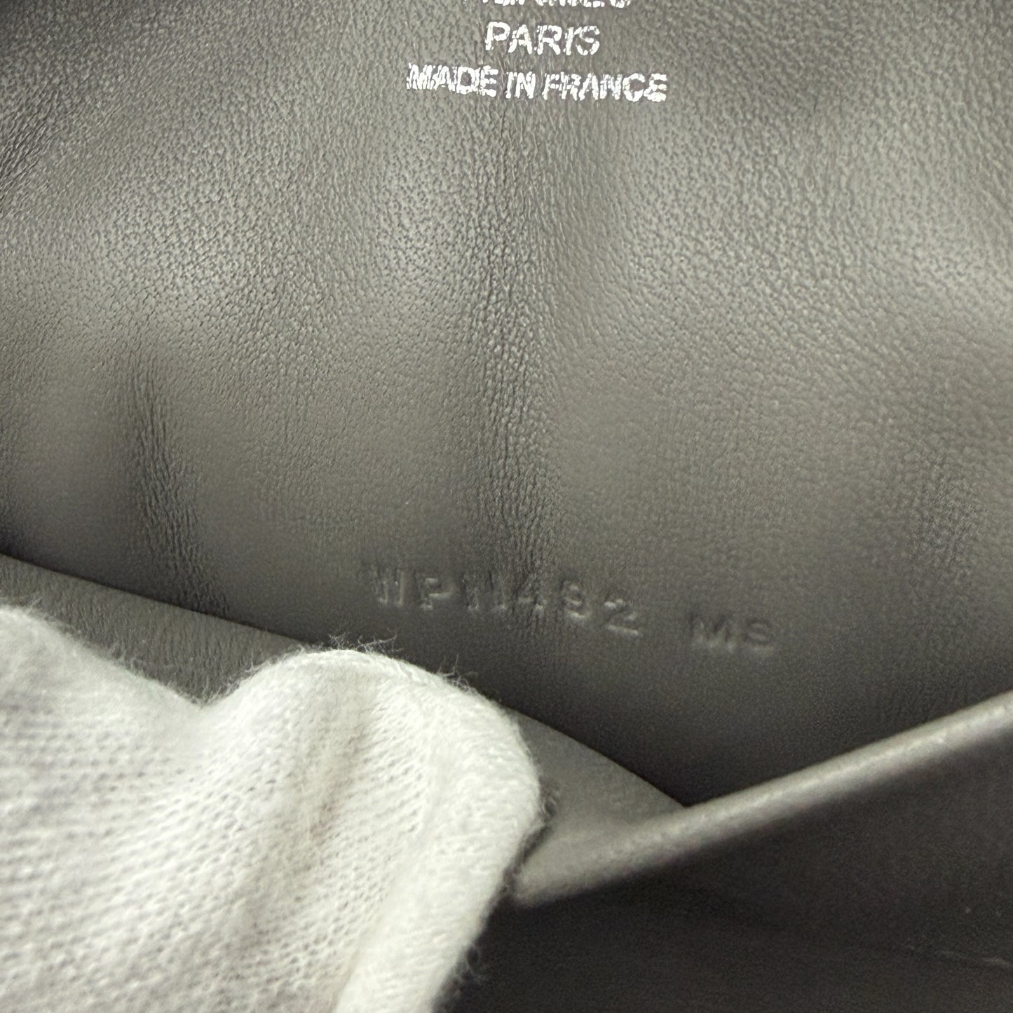 【HERMES】エルメス "イン・ザ・ループ ムートンポーチ" 2024年 ショルダーバッグ