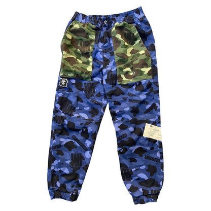 A BATHING APE x UNDEFEATED: APE x UNDEFEATED collaboration camouflage cargo pants, size S