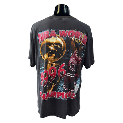 【NBA CHICAGO BULLS】シカゴ・ブルズ 1996 チャンピオンズ RAPteeデザイン Tシャツ