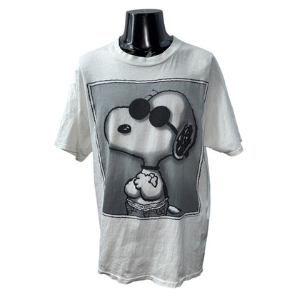[PEANUTS] Snoopy "JOE COOL" Sunglasses Graphic T-shirt