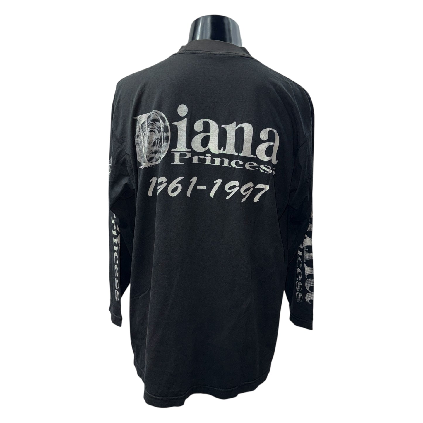 【PRINCESS DIANA】プリンセス・ダイアナ メモリアル フォトプリント ロングスリーブTシャツ