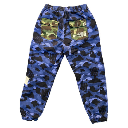 A BATHING APE x UNDEFEATED: APE x UNDEFEATED collaboration camouflage cargo pants, size S