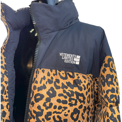[VETEMENTS] Vetements down jacket