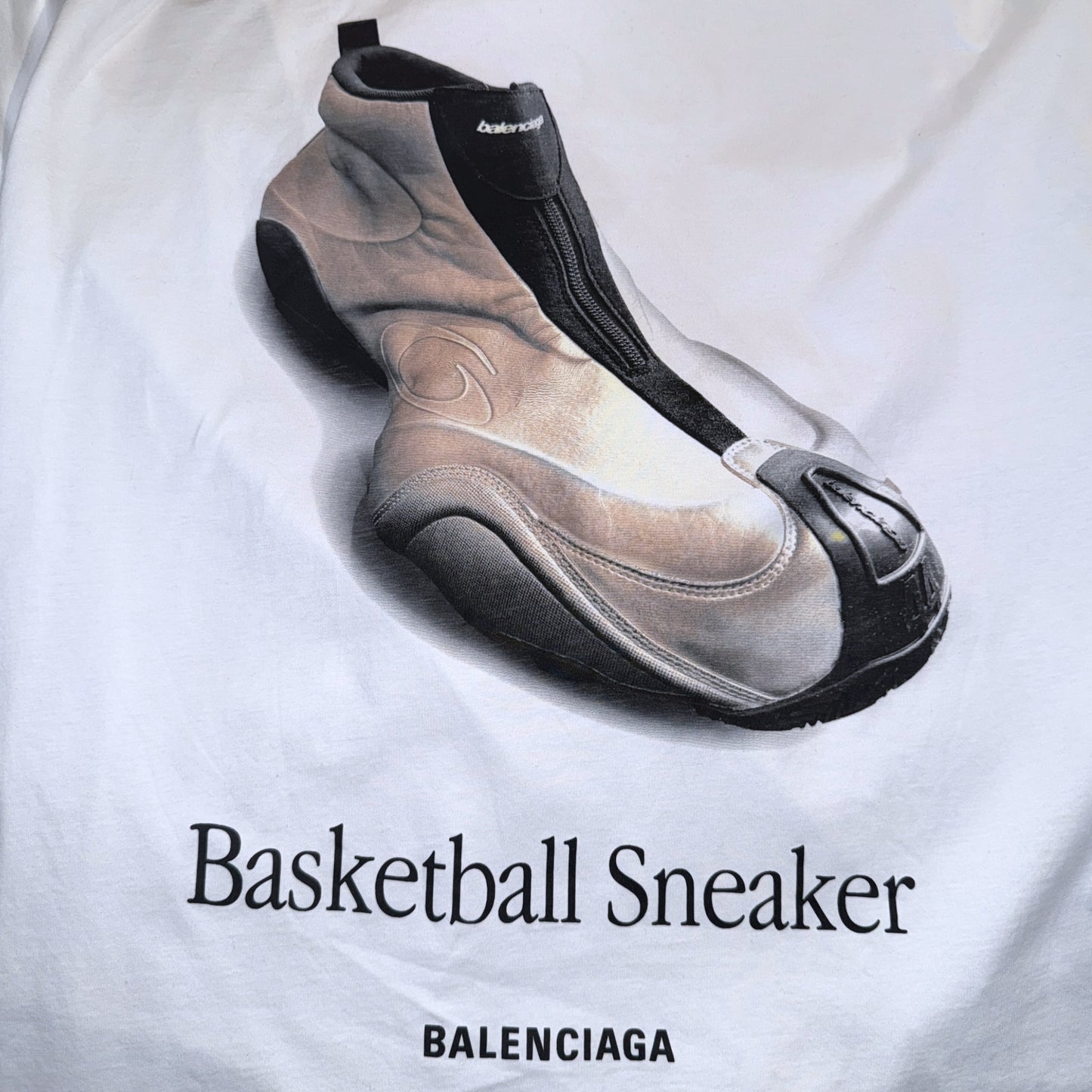 [BALENCIAGA] Balenciaga "Basketball Sneaker" T-shirt
