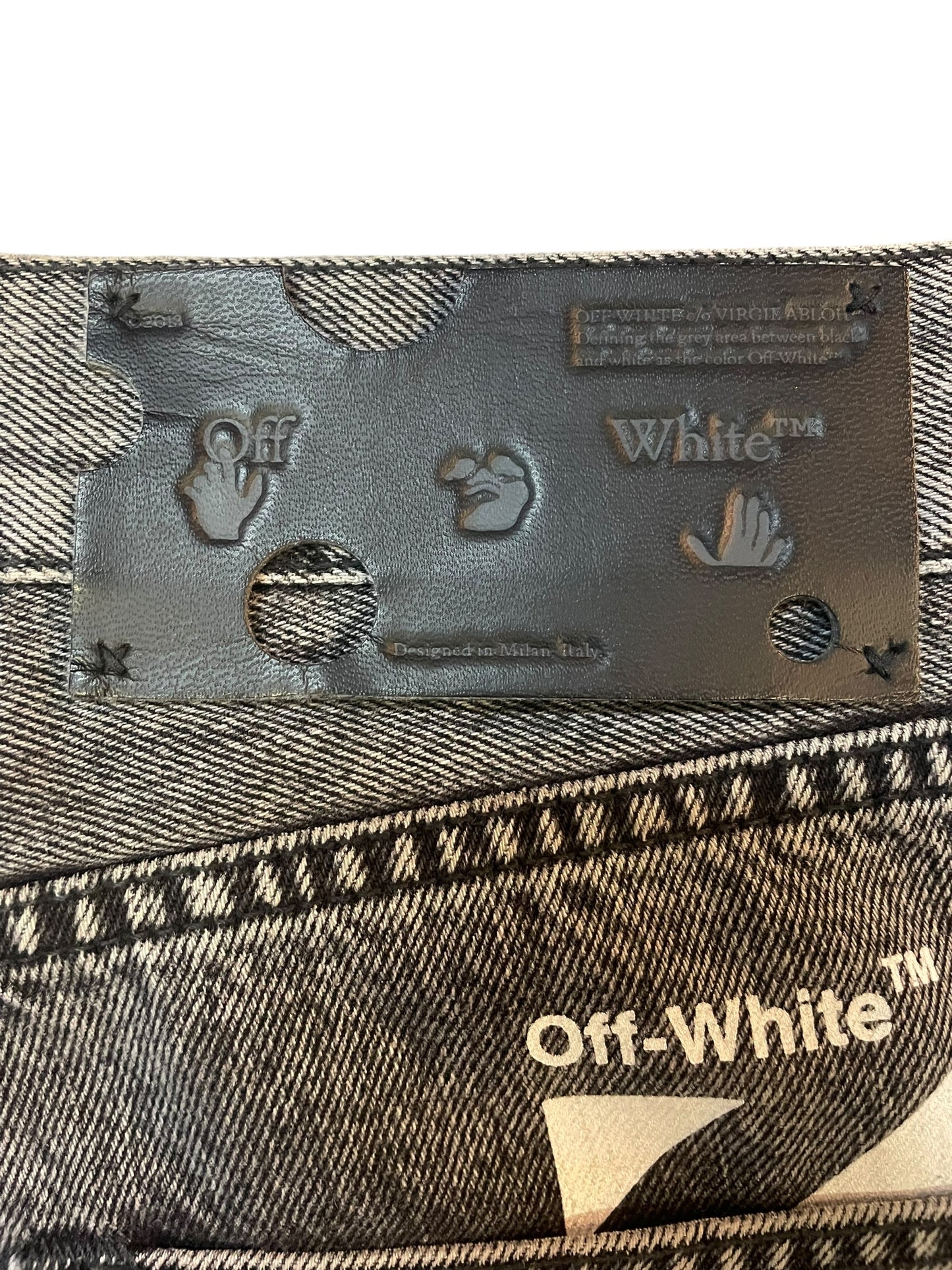 [OFF-WHITE] Off-White Chemical Wash Straight Denim Pants (Tag Included) Size: 33