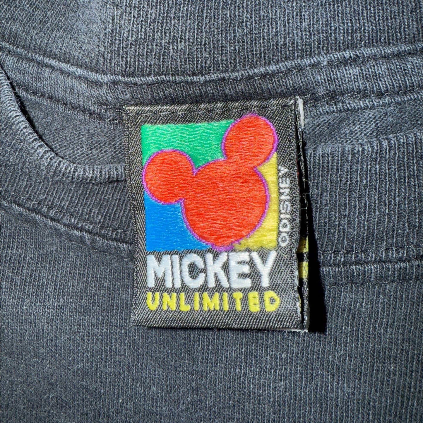 [DISNEY] Disney Mickey "VOLLEYBALL" 90's Vintage T-shirt