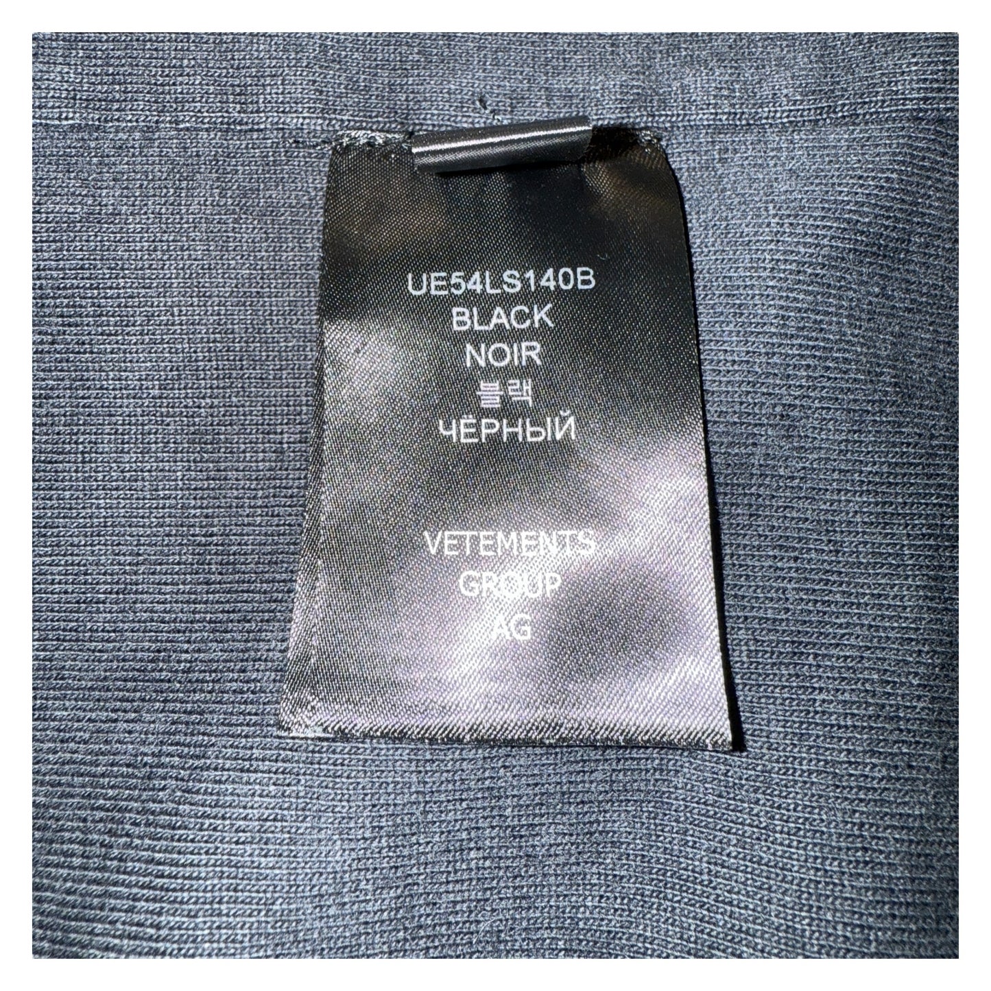 [VETEMENTS] VETEMENTS LIMITED EDITION Layered Design Long Sleeve T-Shirt