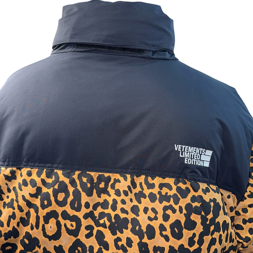 [VETEMENTS] Vetements down jacket