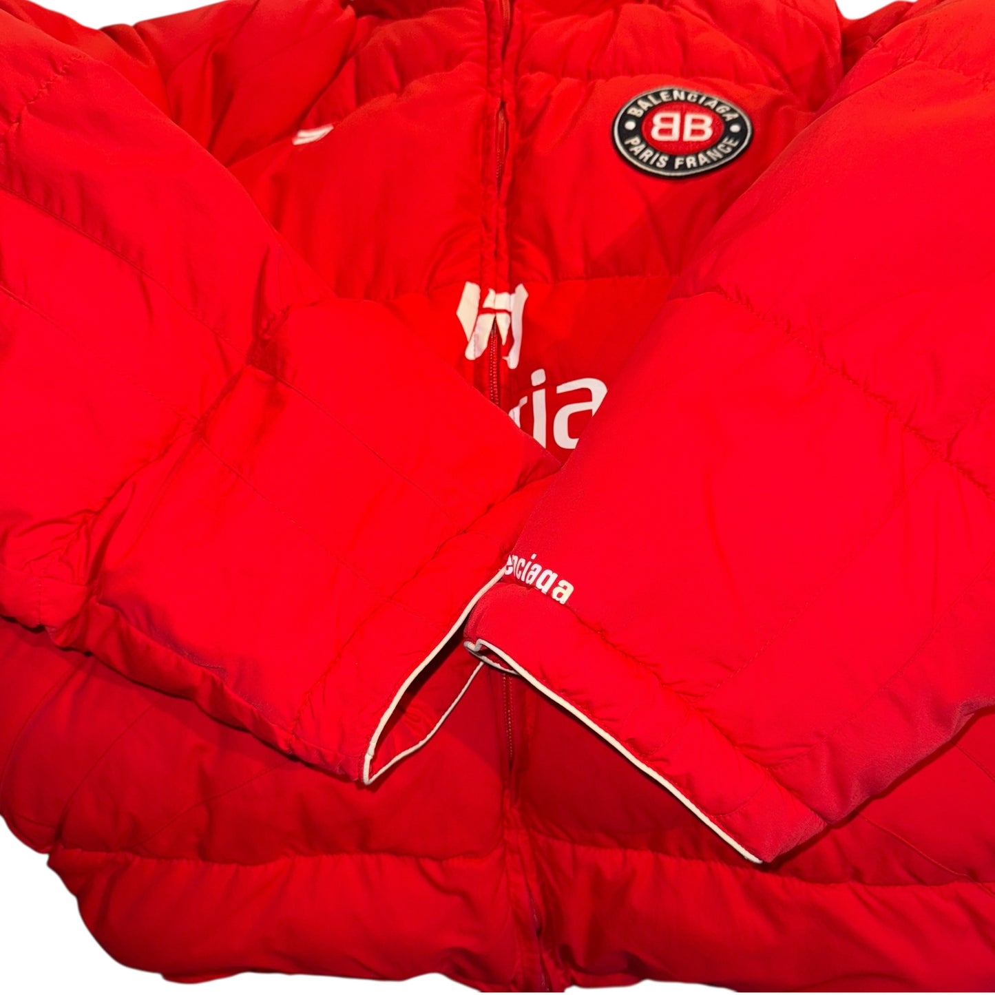 [BALENCIAGA] Balenciaga “FOOTBALL PRINT” logo down jacket