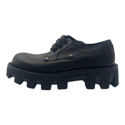 LOUIS VUITTON: Louis Vuitton LV Checker Derby Loafers (Black)