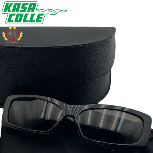BALENCIAGA Oversized Rectangular Sunglasses (Black)